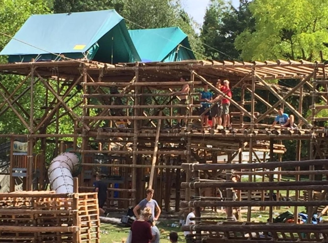 Scoutsdorp - sjorhout scoutsdorp