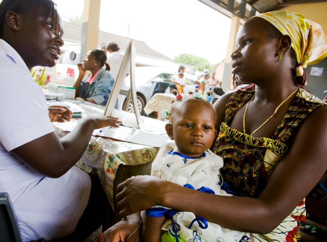 dokters bezoek Ghana borstvoeding